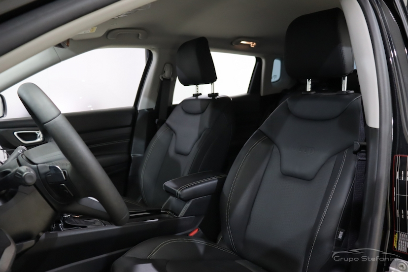 Foto do veículo JEEP COMPASS 1.3 T270 TURBO FLEX LONGITUDE AT6 2024 16.471 KM 159.890,00