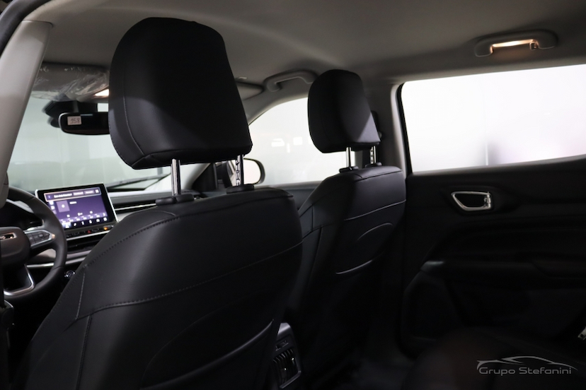 Foto do veículo JEEP COMPASS 1.3 T270 TURBO FLEX LONGITUDE AT6 2024 16.471 KM 159.890,00