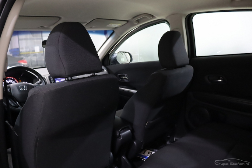 Foto do veículo HONDA HR-V 1.8 16V FLEX EX 4P AUTOMÁTICO 2016 65.785 KM 99.990,00
