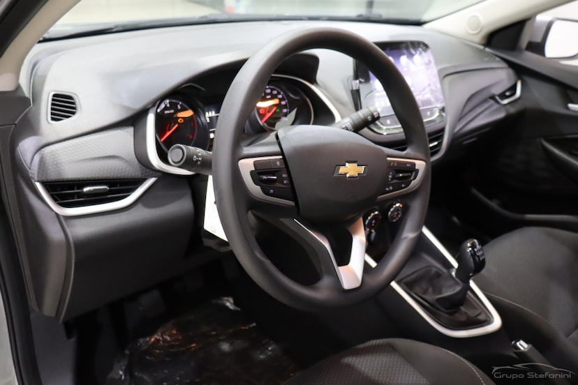 Foto do veículo CHEVROLET ONIX 1.0 TURBO FLEX PLUS LT MANUAL 2024 101 KM 92.990,00