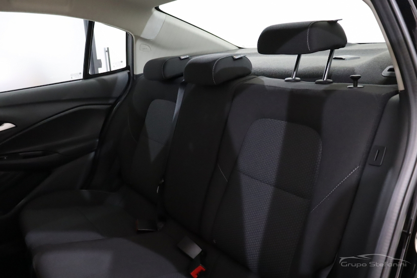 Foto do veículo CHEVROLET ONIX 1.0 TURBO FLEX PLUS LT MANUAL 2024 101 KM 92.990,00