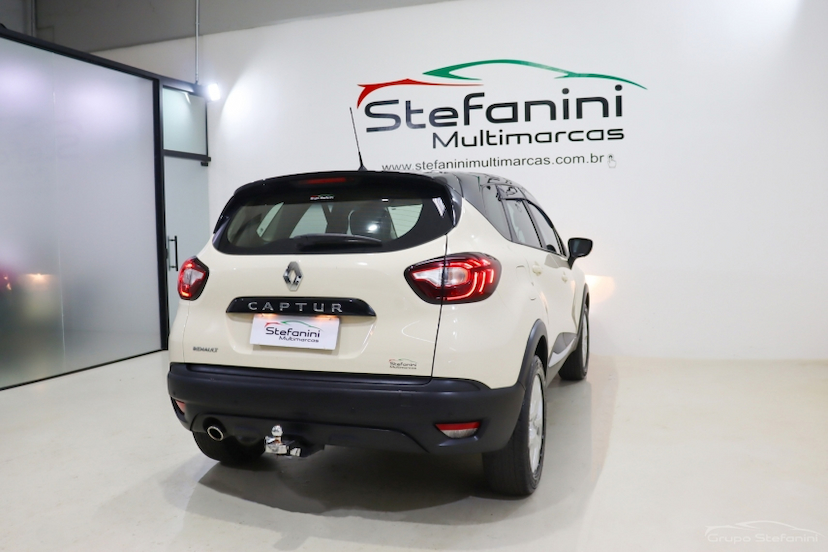 Foto do veículo RENAULT CAPTUR 1.6 16V SCE FLEX LIFE X-TRONIC 2019 86.816 KM 71.990,00