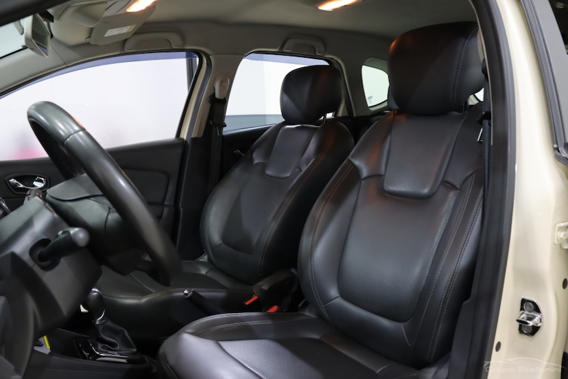 Foto do veículo RENAULT CAPTUR 1.6 16V SCE FLEX LIFE X-TRONIC 2019 86.816 KM 71.990,00