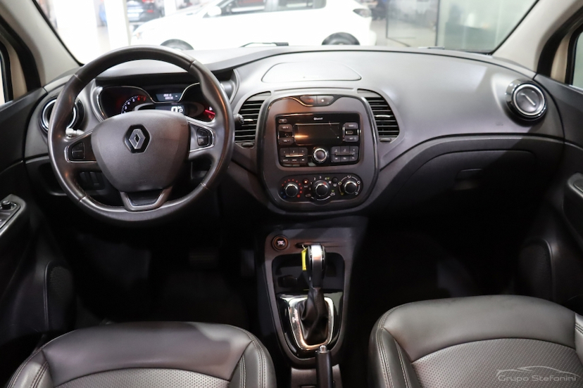 Foto do veículo RENAULT CAPTUR 1.6 16V SCE FLEX LIFE X-TRONIC 2019 86.816 KM 71.990,00