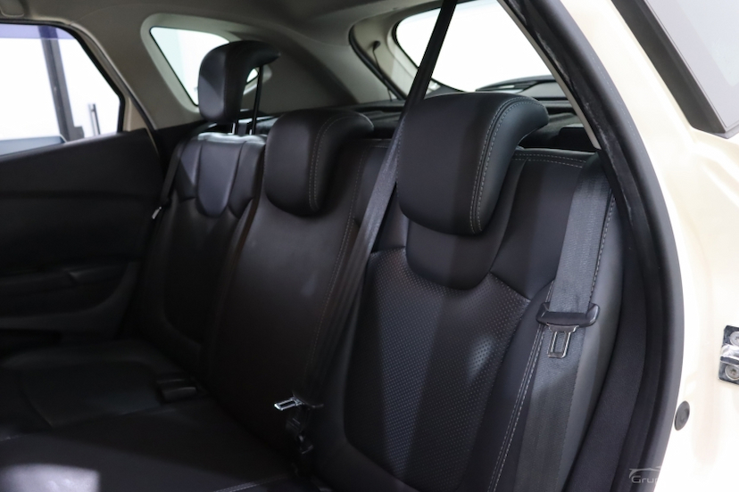 Foto do veículo RENAULT CAPTUR 1.6 16V SCE FLEX LIFE X-TRONIC 2019 86.816 KM 71.990,00