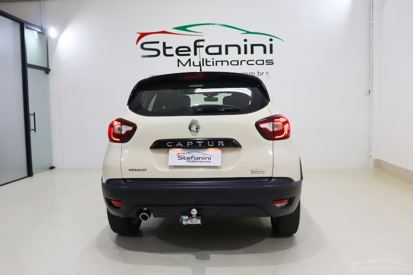 Foto do veículo RENAULT CAPTUR 1.6 16V SCE FLEX LIFE X-TRONIC 2019 86.816 KM 71.990,00