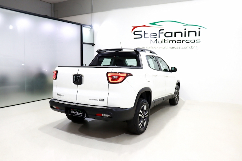 Foto do veículo FIAT TORO 2.0 16V TURBO DIESEL FREEDOM 4WD AT9 2022 64.882 KM 119.990,00