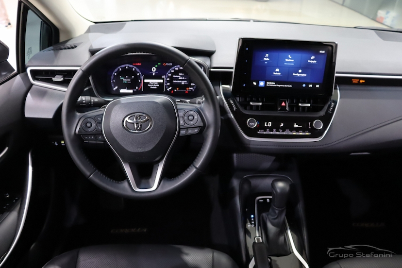 Foto do veículo TOYOTA COROLLA 2.0 VVT-IE FLEX XEI DIRECT SHIFT 2024 15.175 KM 147.990,00