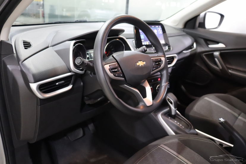 Foto do veículo CHEVROLET TRACKER 1.0 TURBO FLEX LT AUTOMÁTICO 2024 29.068 KM 108.990,00