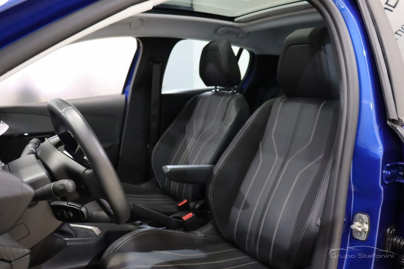 Foto do veículo PEUGEOT 208 1.6 16V FLEX GRIFFE AT6 2022 34.275 KM 84.990,00