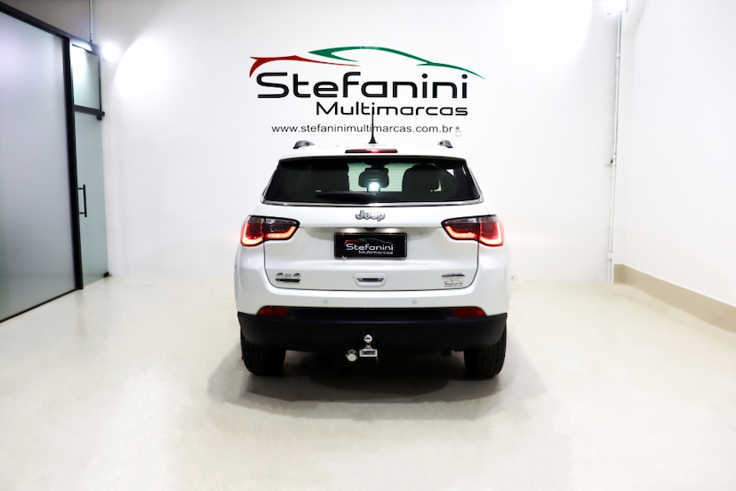 Foto do veículo JEEP COMPASS 2.0 16V DIESEL LONGITUDE 4X4 AUTOMÁTICO 2019 70.446 KM 108.990,00