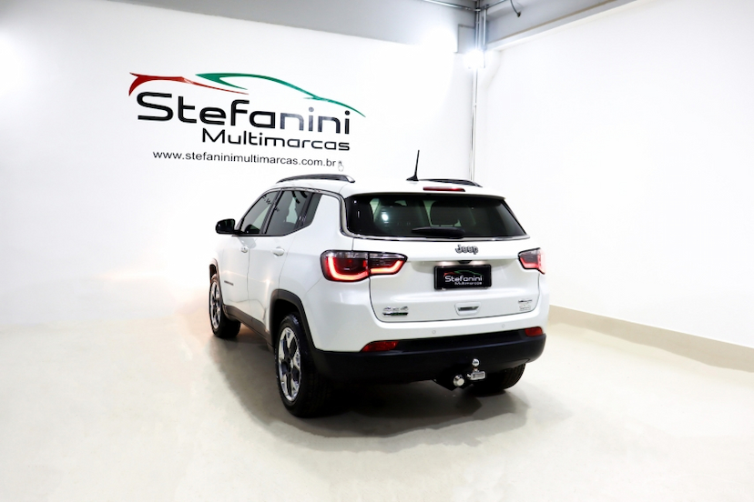 Foto do veículo JEEP COMPASS 2.0 16V DIESEL LONGITUDE 4X4 AUTOMÁTICO 2019 70.446 KM 108.990,00