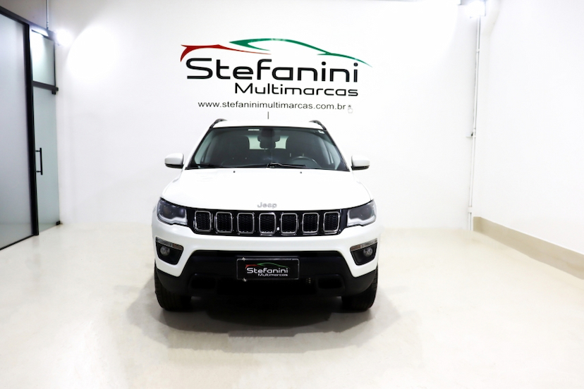 Foto do veículo JEEP COMPASS 2.0 16V DIESEL LONGITUDE 4X4 AUTOMÁTICO 2019 70.446 KM 108.990,00