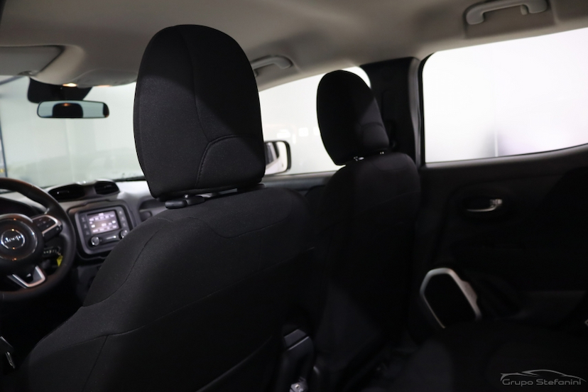 Foto do veículo JEEP RENEGADE 1.8 16V FLEX SPORT 4P AUTOMÁTICO 2020 53.057 KM 76.990,00