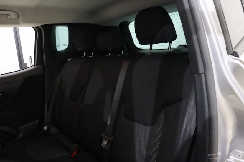 Foto do veículo JEEP RENEGADE 1.8 16V FLEX SPORT 4P AUTOMÁTICO 2020 53.057 KM 76.990,00