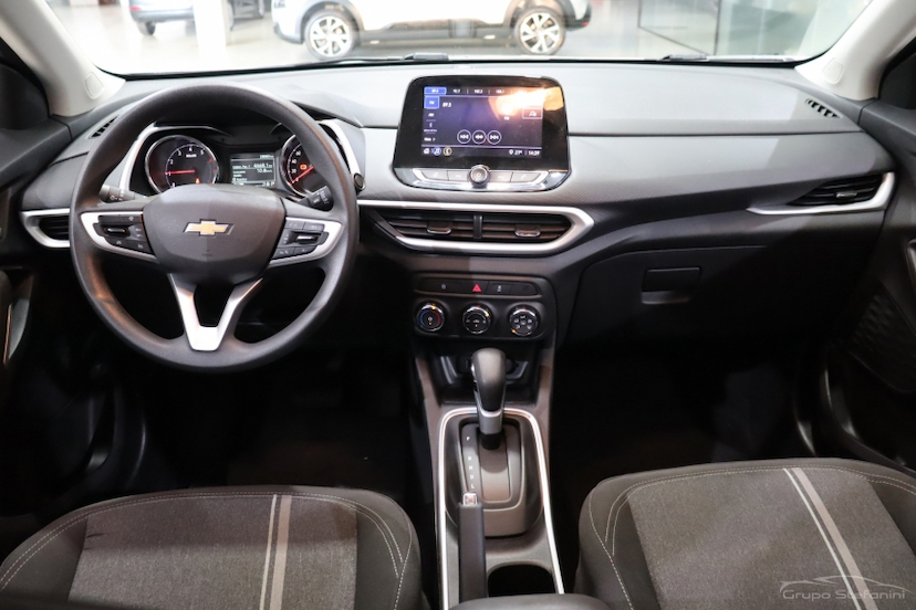 Foto do veículo CHEVROLET TRACKER 1.0 TURBO FLEX LT AUTOMÁTICO 2024 28.083 KM 107.790,00