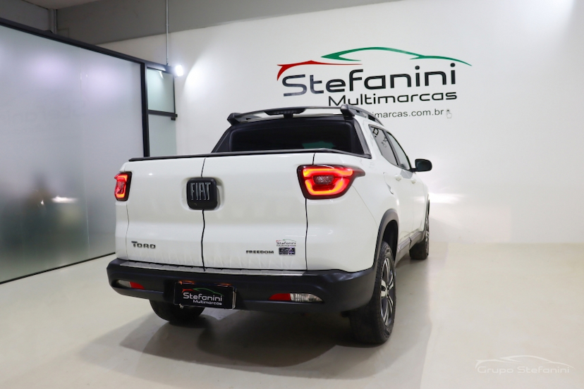 Foto do veículo FIAT TORO 2.0 16V TURBO DIESEL FREEDOM 4WD AT9 2022 47.681 KM 119.790,00