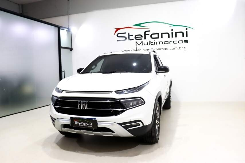 Foto do veículo FIAT TORO 2.0 16V TURBO DIESEL VOLCANO 4WD AT9 2022/2022 92.174 KM R$ 124.990,00
