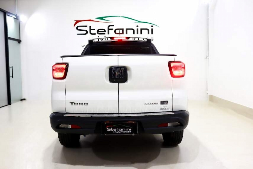 Foto do veículo FIAT TORO 2.0 16V TURBO DIESEL VOLCANO 4WD AT9 2022 92.174 KM 124.990,00