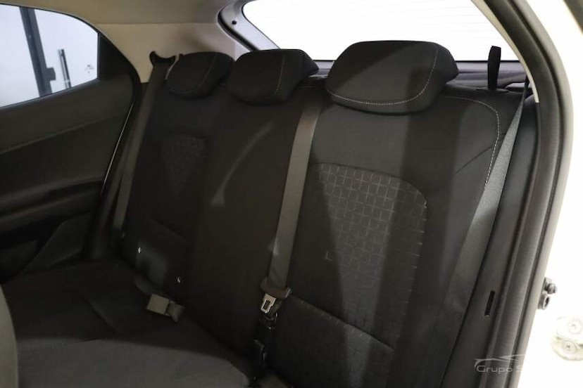 Foto do veículo HYUNDAI HB20 1.0 12V FLEX COMFORT MANUAL 2024 11.000 KM 75.990,00