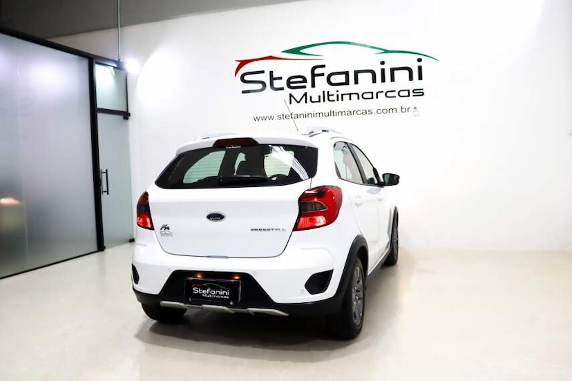 Foto do veículo FORD KA 1.5 TI-VCT FLEX FREESTYLE AUTOMÁTICO 2021 86.496 KM 64.990,00