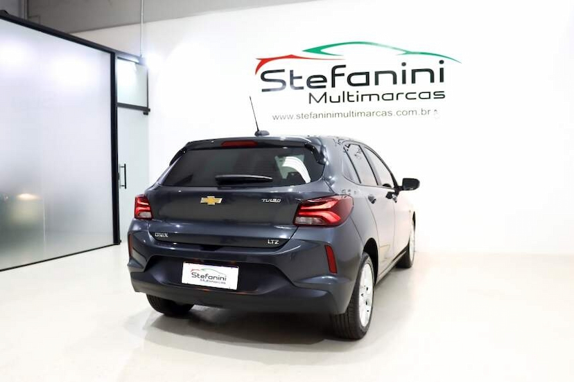 Foto do veículo CHEVROLET ONIX 1.0 TURBO FLEX LTZ AUTOMÁTICO 2024 12.420 KM 94.990,00