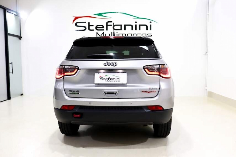 Foto do veículo JEEP COMPASS 2.0 16V DIESEL TRAILHAWK 4X4 AUTOMÁTICO 2021 46.682 KM 134.990,00