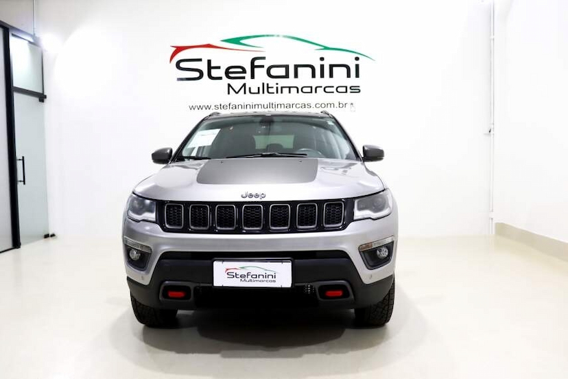 Foto do veículo JEEP COMPASS 2.0 16V DIESEL TRAILHAWK 4X4 AUTOMÁTICO 2021 46.682 KM 134.990,00