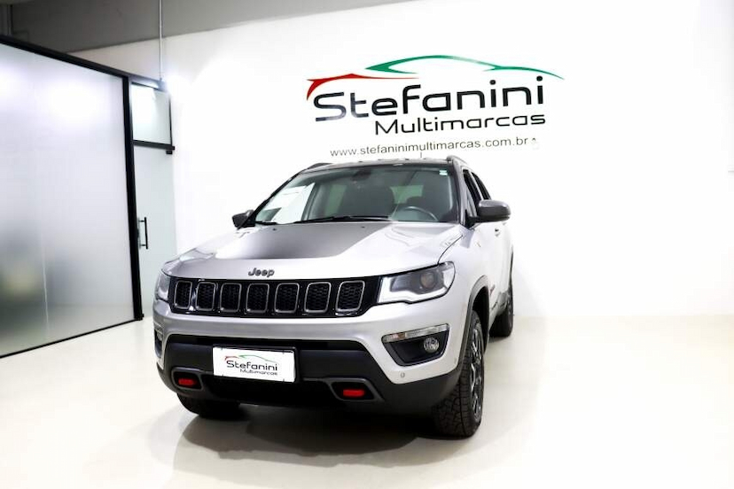 Foto do veículo JEEP COMPASS 2.0 16V DIESEL TRAILHAWK 4X4 AUTOMÁTICO 2021 46.682 KM 134.990,00