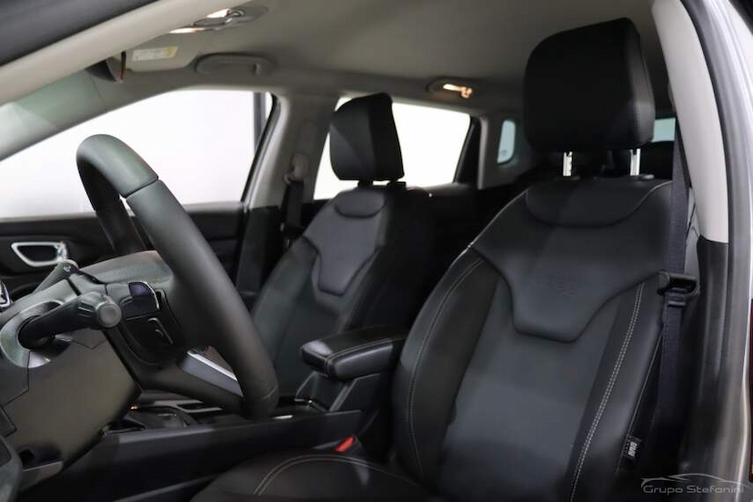 Foto do veículo JEEP COMPASS 1.3 T270 TURBO FLEX LONGITUDE AT6 2024 10.671 KM 162.990,00