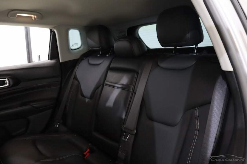 Foto do veículo JEEP COMPASS 1.3 T270 TURBO FLEX LONGITUDE AT6 2024 10.671 KM 162.990,00
