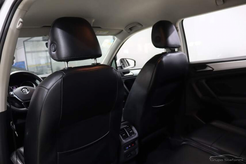 Foto do veículo VOLKSWAGEN TIGUAN 1.4 250 TSI TOTAL FLEX ALLSPACE TIPTRONIC 2020 107.007 KM 117.990,00
