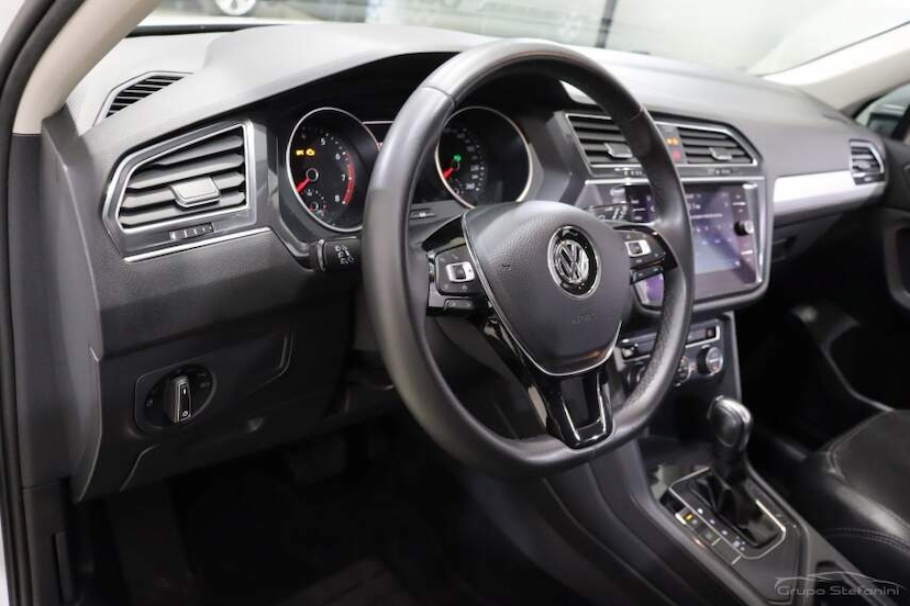 Foto do veículo VOLKSWAGEN TIGUAN 1.4 250 TSI TOTAL FLEX ALLSPACE TIPTRONIC 2020 107.007 KM 117.990,00