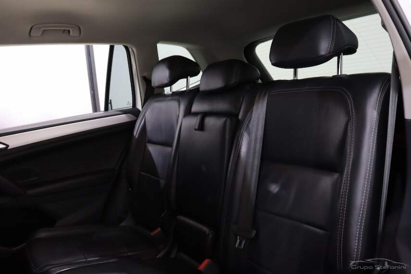 Foto do veículo VOLKSWAGEN TIGUAN 1.4 250 TSI TOTAL FLEX ALLSPACE TIPTRONIC 2020 107.007 KM 117.990,00