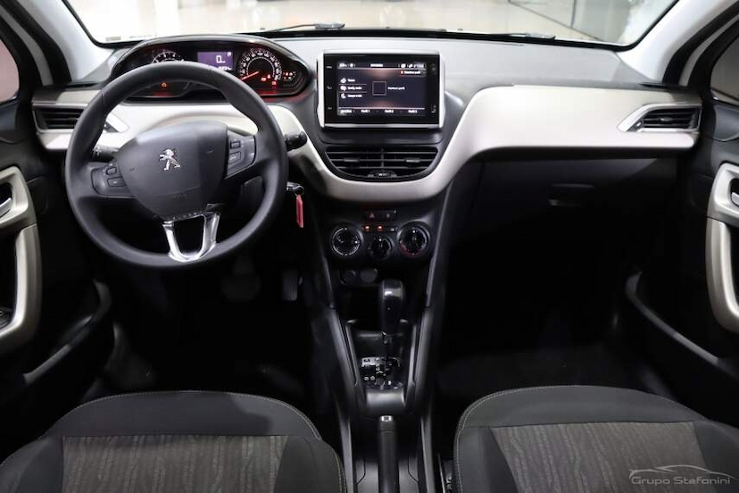 Foto do veículo PEUGEOT 2008 1.6 16V FLEX ALLURE 4P AUTOMÁTICO 2020 41.263 KM 68.990,00