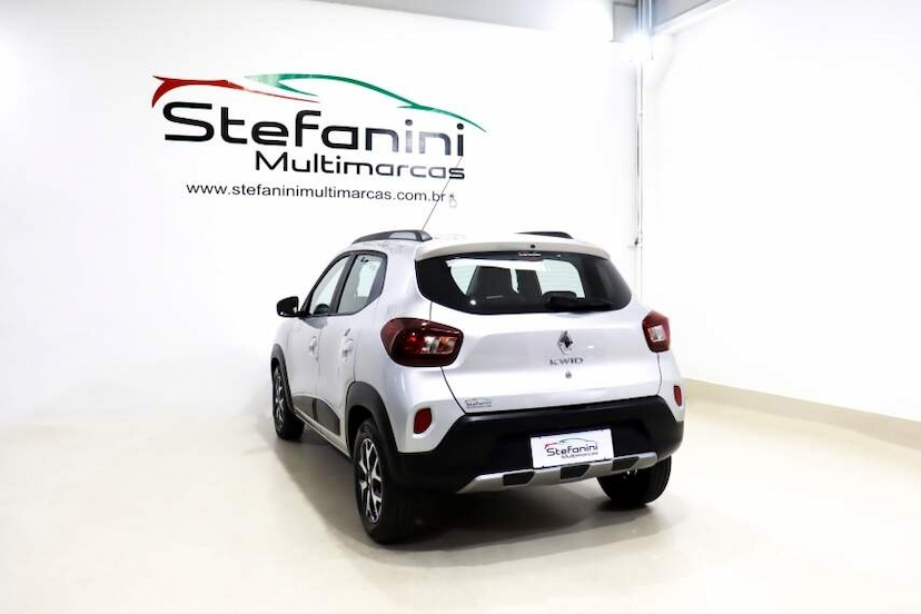 Foto do veículo RENAULT KWID 1.0 12V SCE FLEX OUTSIDER MANUAL 2024 48.807 KM 63.990,00