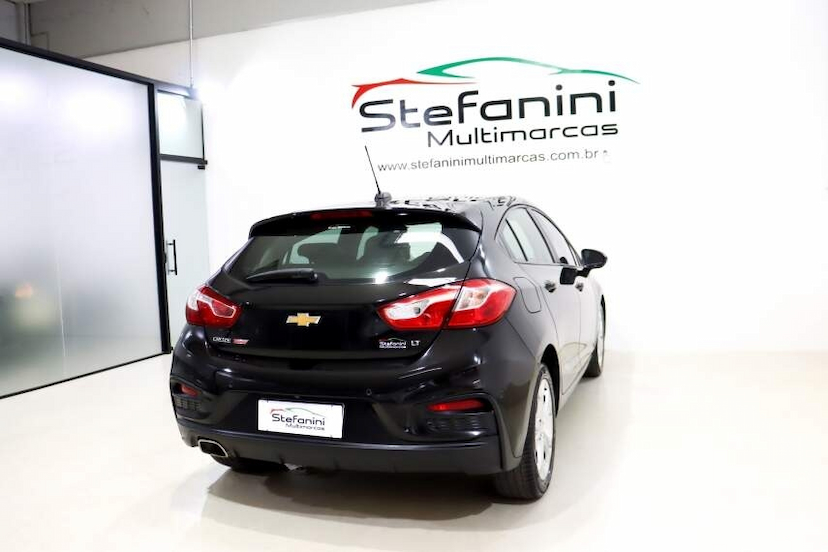 Foto do veículo CHEVROLET CRUZE 1.4 TURBO LT 16V FLEX 4P AUTOMÁTICO 2018 68.838 KM 79.990,00