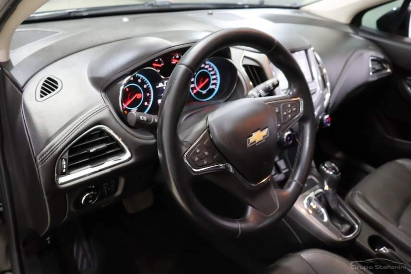 Foto do veículo CHEVROLET CRUZE 1.4 TURBO LT 16V FLEX 4P AUTOMÁTICO 2018 68.838 KM 79.990,00