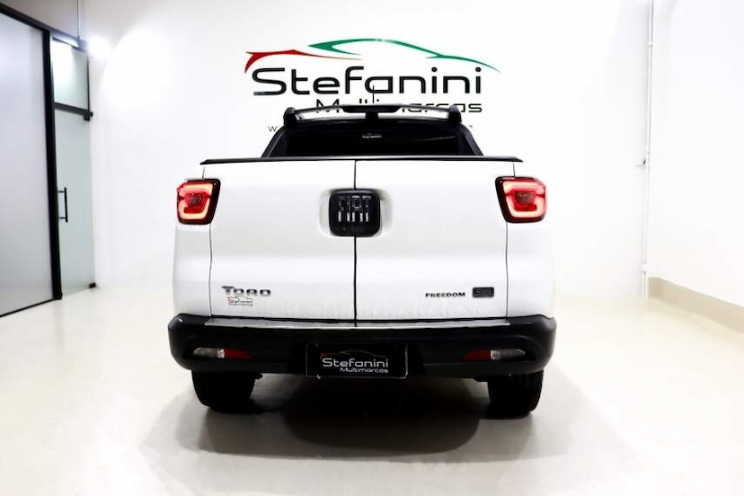 Foto do veículo FIAT TORO 2.0 16V TURBO DIESEL FREEDOM 4WD AT9 2022 108.881 KM 118.990,00