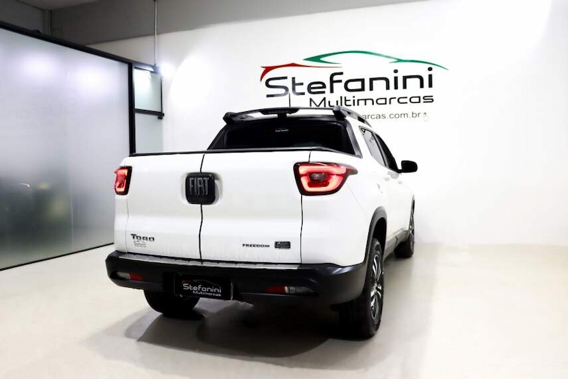 Foto do veículo FIAT TORO 2.0 16V TURBO DIESEL FREEDOM 4WD AT9 2022 108.881 KM 118.990,00