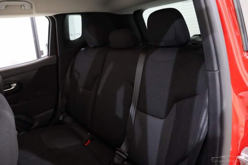 Foto do veículo JEEP RENEGADE 1.8 16V FLEX SPORT 4P AUTOMÁTICO 2019 38.453 KM 73.990,00