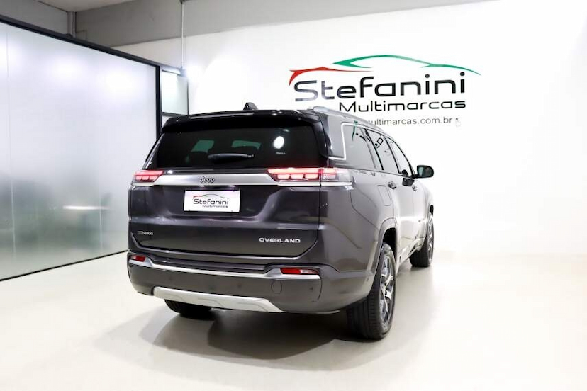 Foto do veículo JEEP COMMANDER 2.0 TD380 TURBO DIESEL OVERLAND AT9 2023 45.073 KM 204.990,00