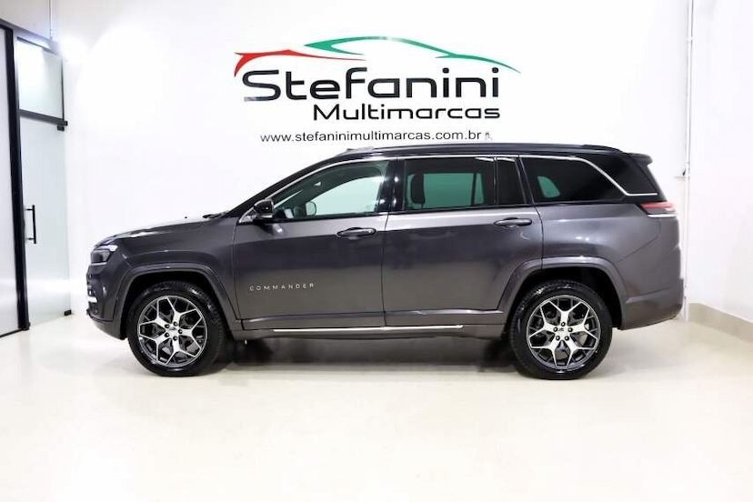 Foto do veículo JEEP COMMANDER 2.0 TD380 TURBO DIESEL OVERLAND AT9 2023 45.073 KM 204.990,00