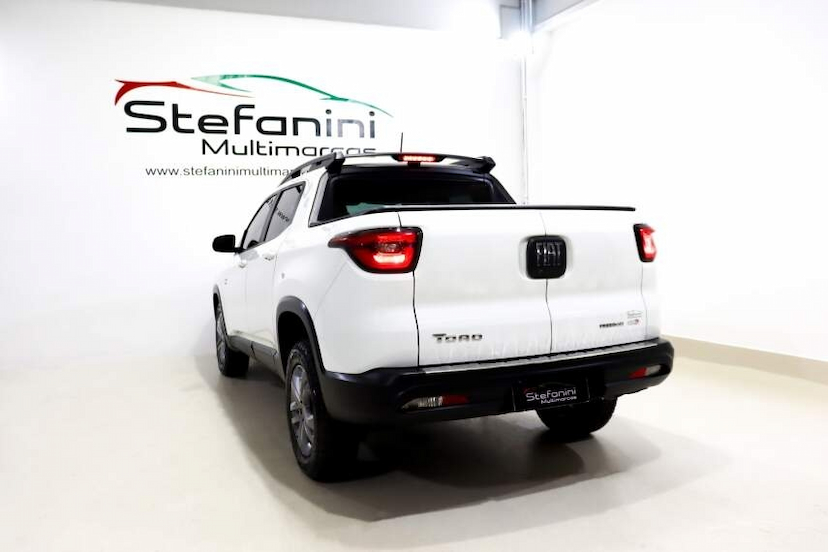 Foto do veículo FIAT TORO 1.8 16V EVO FLEX FREEDOM AT6 2021 103.464 KM 106.990,00