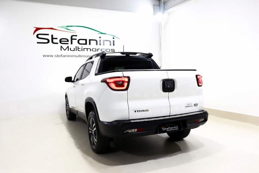 Foto do veículo FIAT TORO 2.0 16V TURBO DIESEL FREEDOM 4WD AT9 2022 90.440 KM 119.990,00