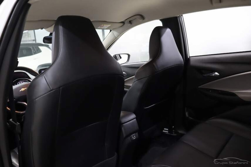 Foto do veículo CHEVROLET ONIX 1.0 TURBO FLEX PLUS PREMIER AUTOMÁTICO 2022 48.249 KM 84.990,00