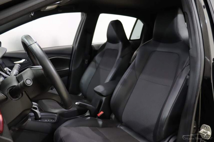 Foto do veículo CHEVROLET ONIX 1.0 TURBO FLEX RS AUTOMÁTICO 2024 19.981 KM 96.990,00