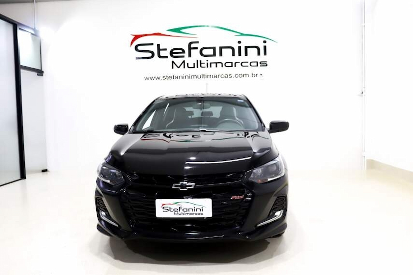 Foto do veículo CHEVROLET ONIX 1.0 TURBO FLEX RS AUTOMÁTICO 2024 19.981 KM 96.990,00