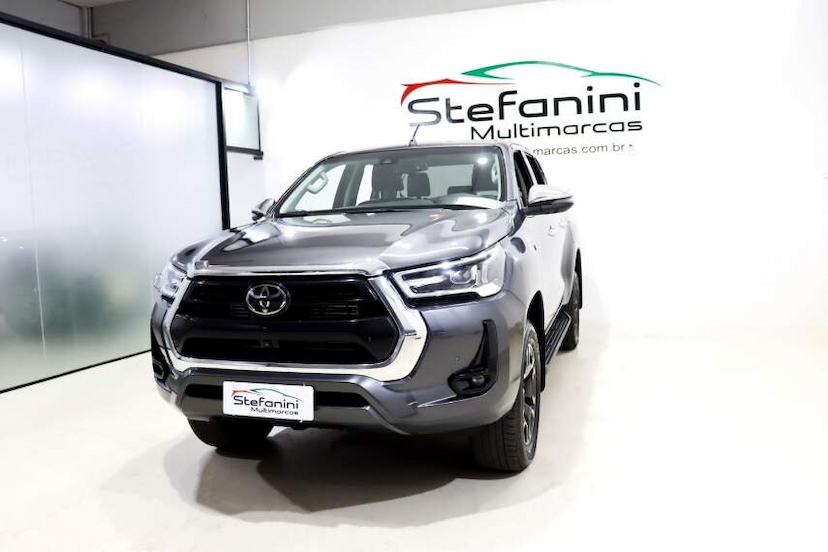Foto do veículo TOYOTA HILUX 2.8 D-4D TURBO DIESEL CD SRX 4X4 AUTOMÁTICO 2022 84.402 KM 242.990,00