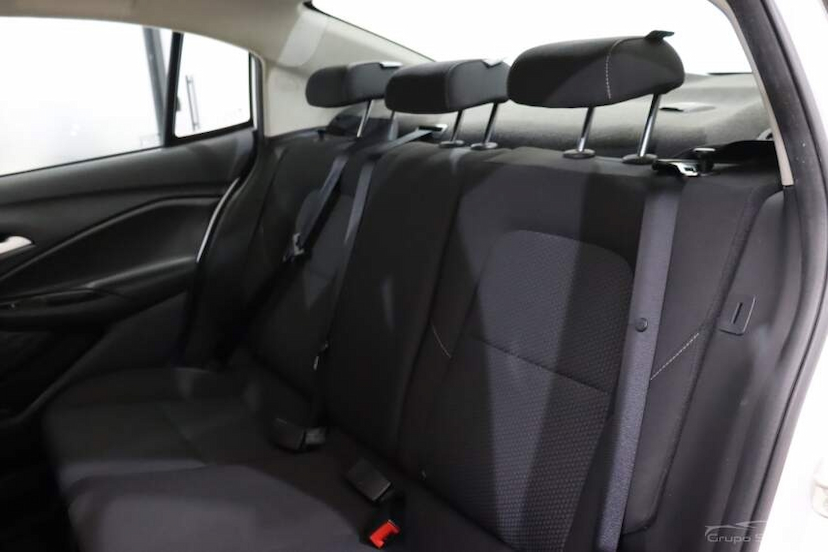 Foto do veículo CHEVROLET ONIX 1.0 TURBO FLEX PLUS LT MANUAL 2023 70.009 KM 79.990,00